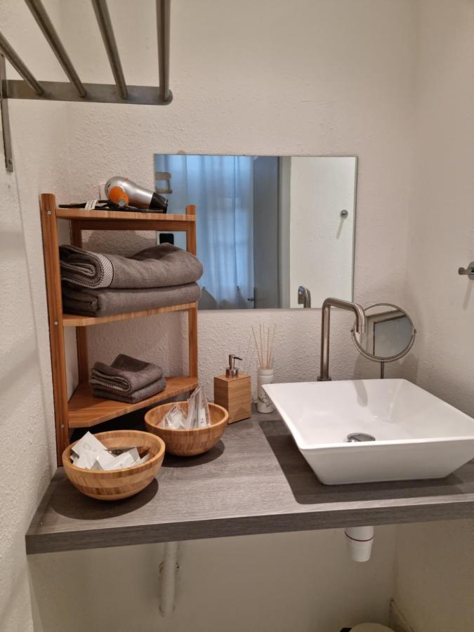 Kleines Appartement Im Zentrum Dole Extérieur photo